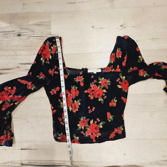 Favorite Daughter The One That Got Away Floral Top - Picture 7 of 7